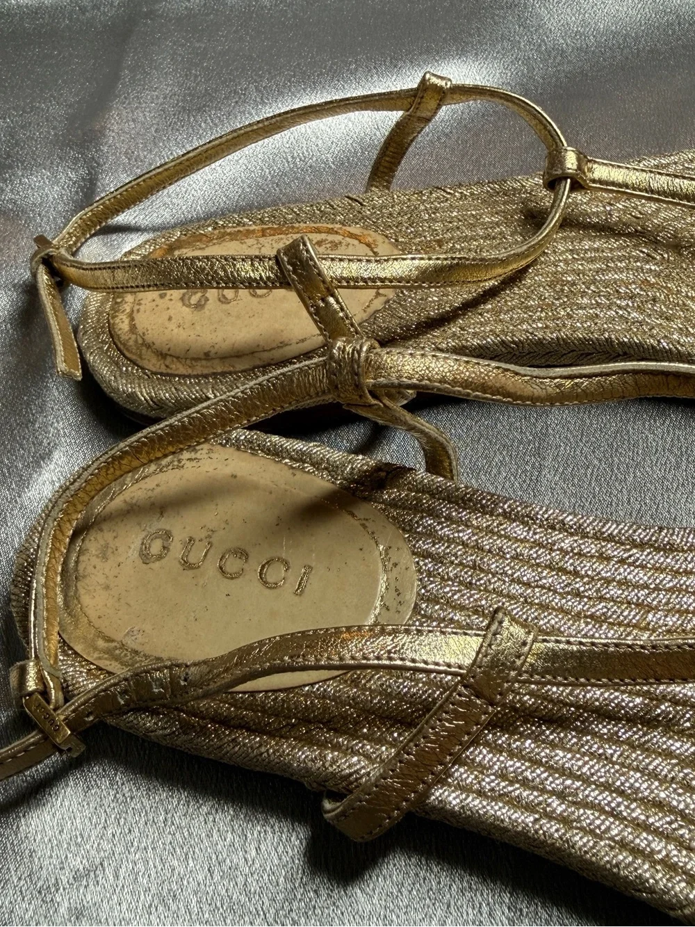 Vintage GUCCI Gold Metallic Leather & Jute Flat Thong Espadrille Sandals 38 US 8